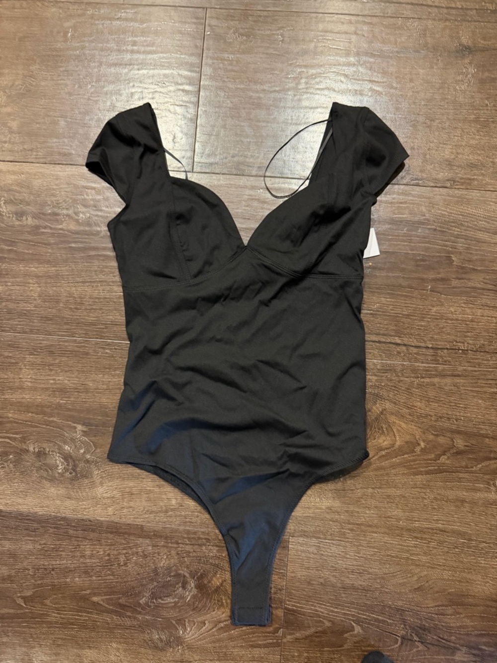 Astr The Label Keela bodysuit - Black V-Neck Cap Sleeve Bodysuit